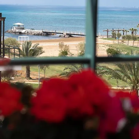 Stylish One Bedroom With Sea Views Agios Theodoros (Northern Cyprus)